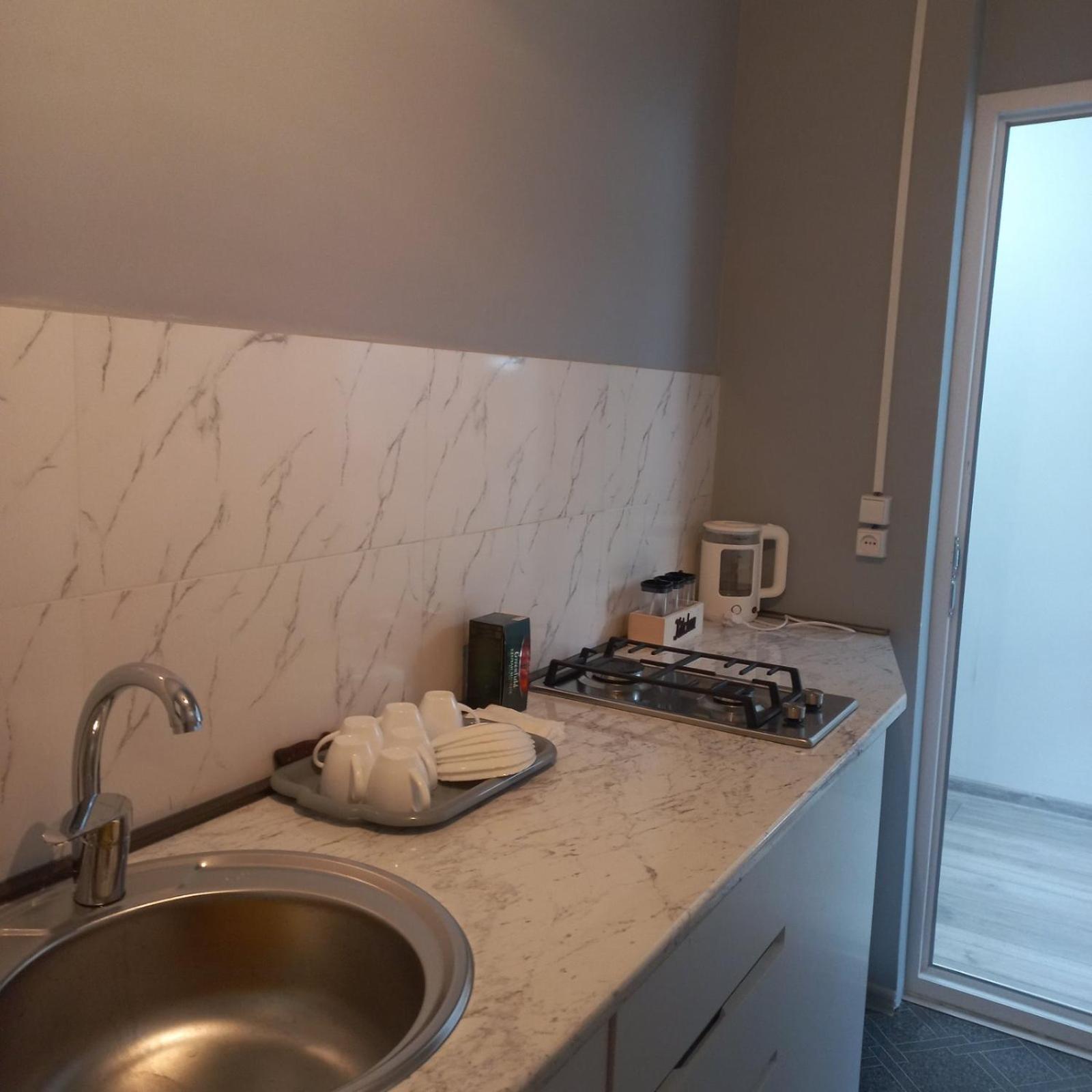 Ira & Vaso'S Guest House Borjomipark 部屋 写真