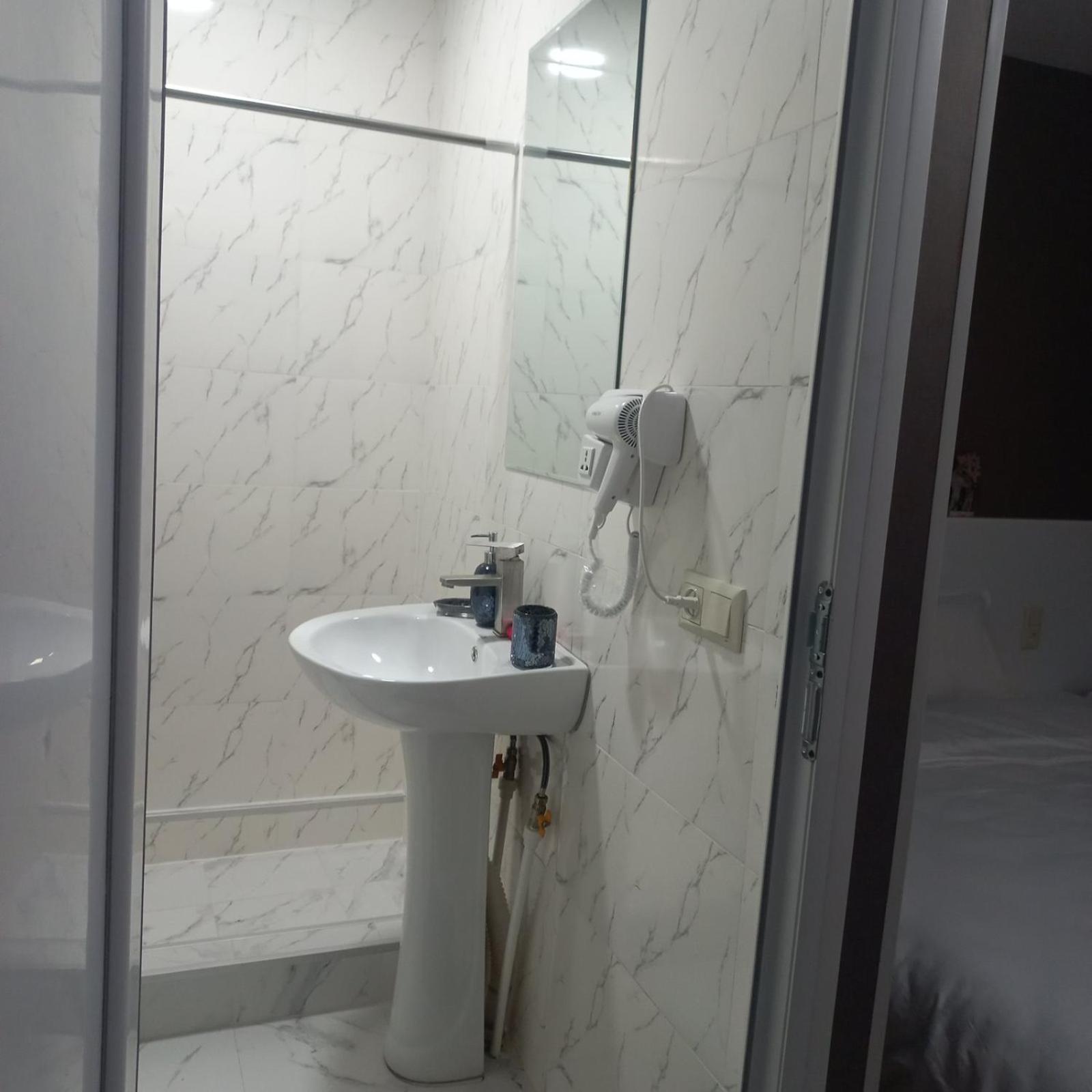 Ira & Vaso'S Guest House Borjomipark 部屋 写真