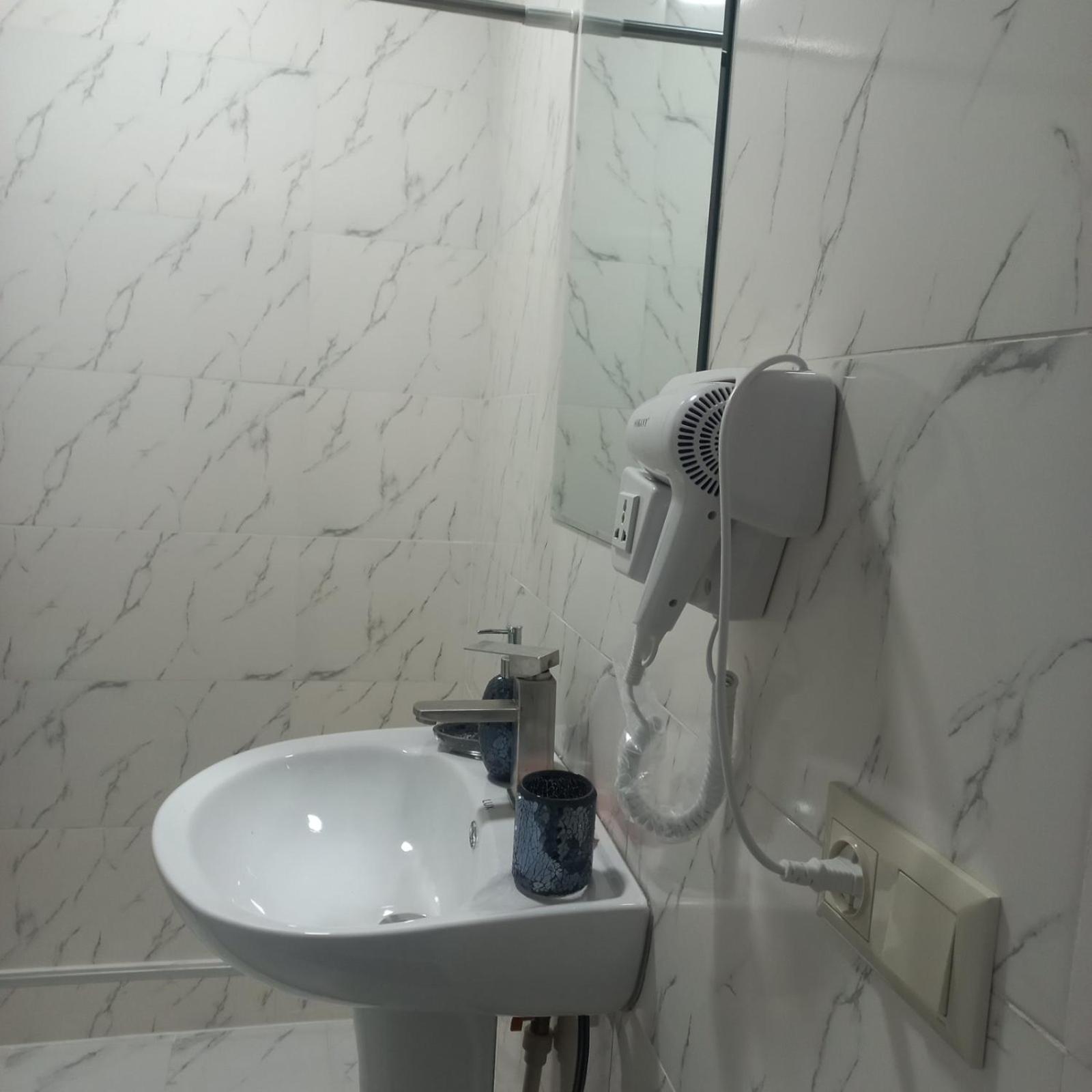 Ira & Vaso'S Guest House Borjomipark 部屋 写真